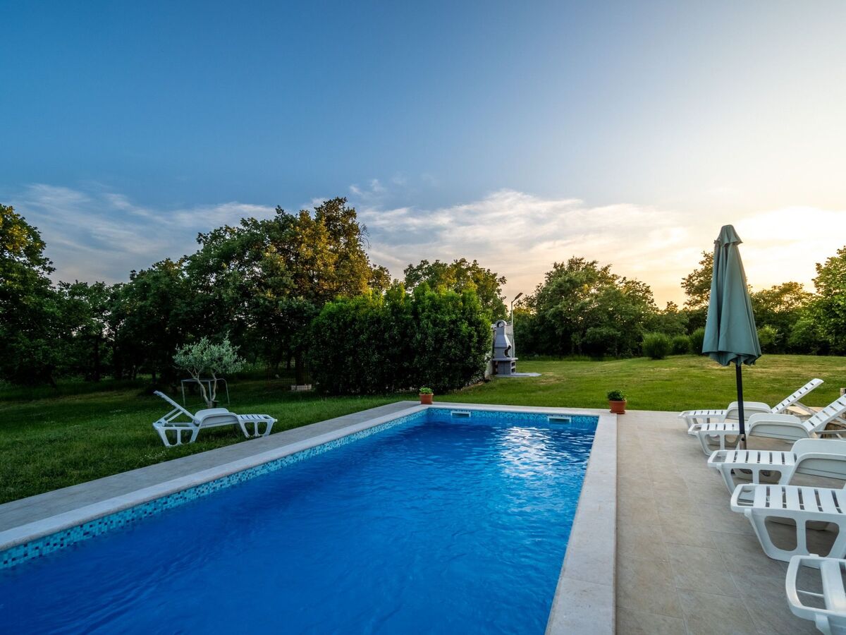 Maison Bulići : 10 personnes, piscine privée 8x4m, 10 000m² de nature - Photo 38