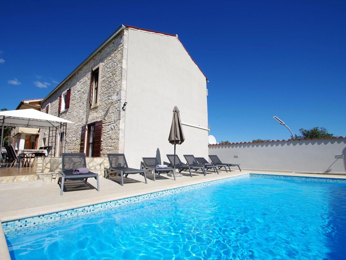 Maison Bulići : 10 personnes, piscine privée 8x4m, 10 000m² de nature - Photo 41