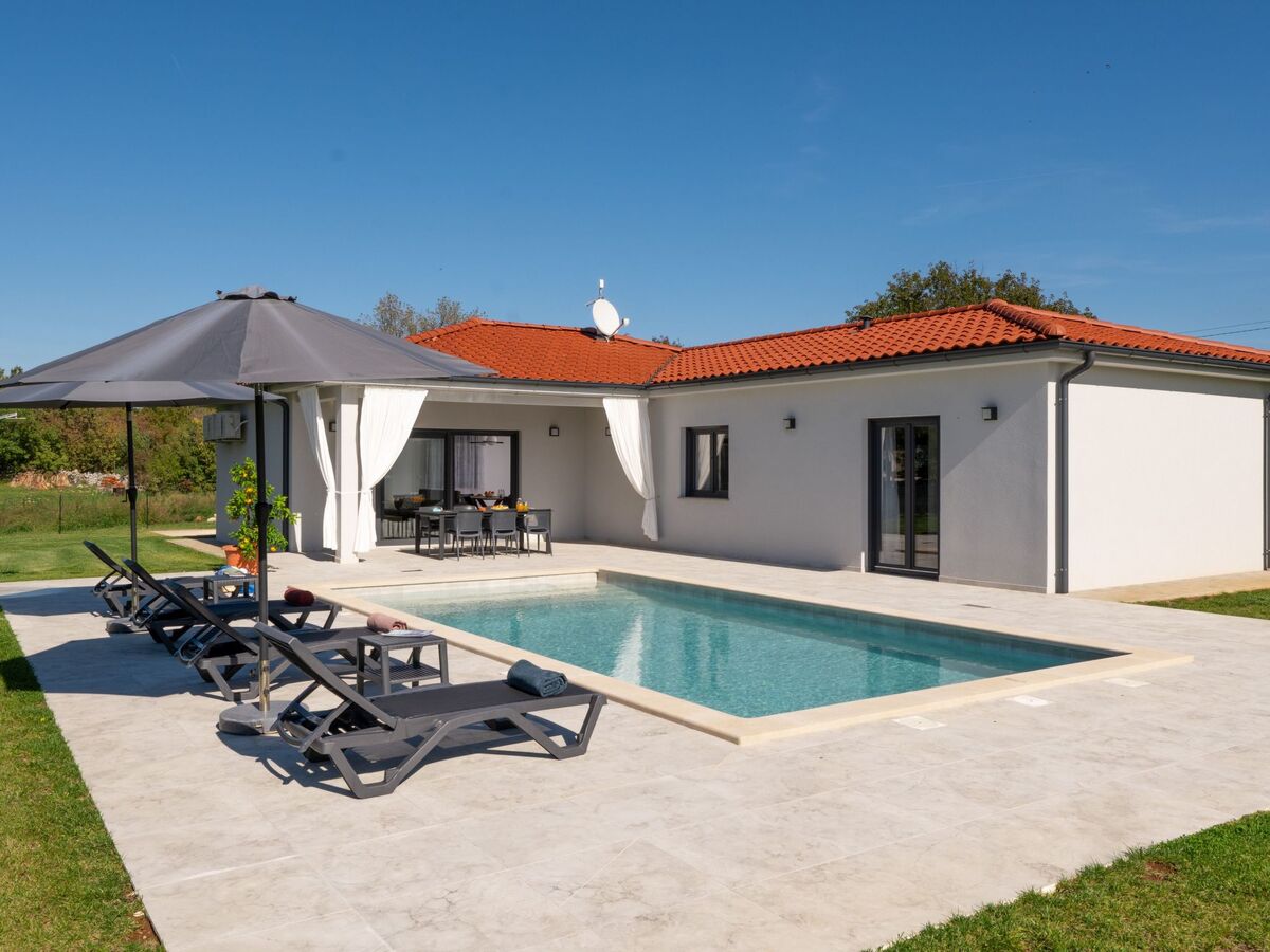 Villa moderne neuve avec piscine à Barban - Photo 5