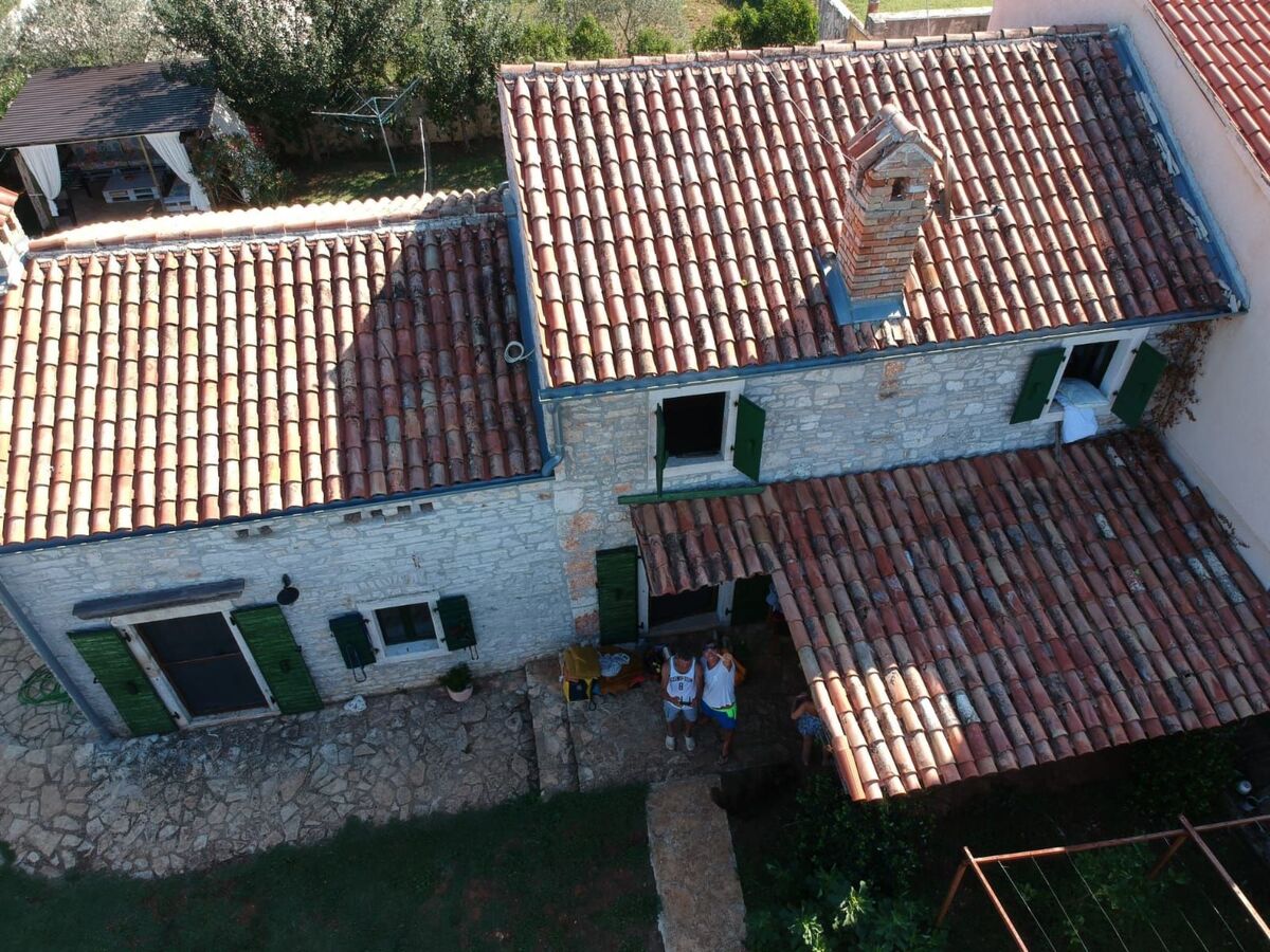 Maison en pierre avec piscine privée à Barban - Photo 5