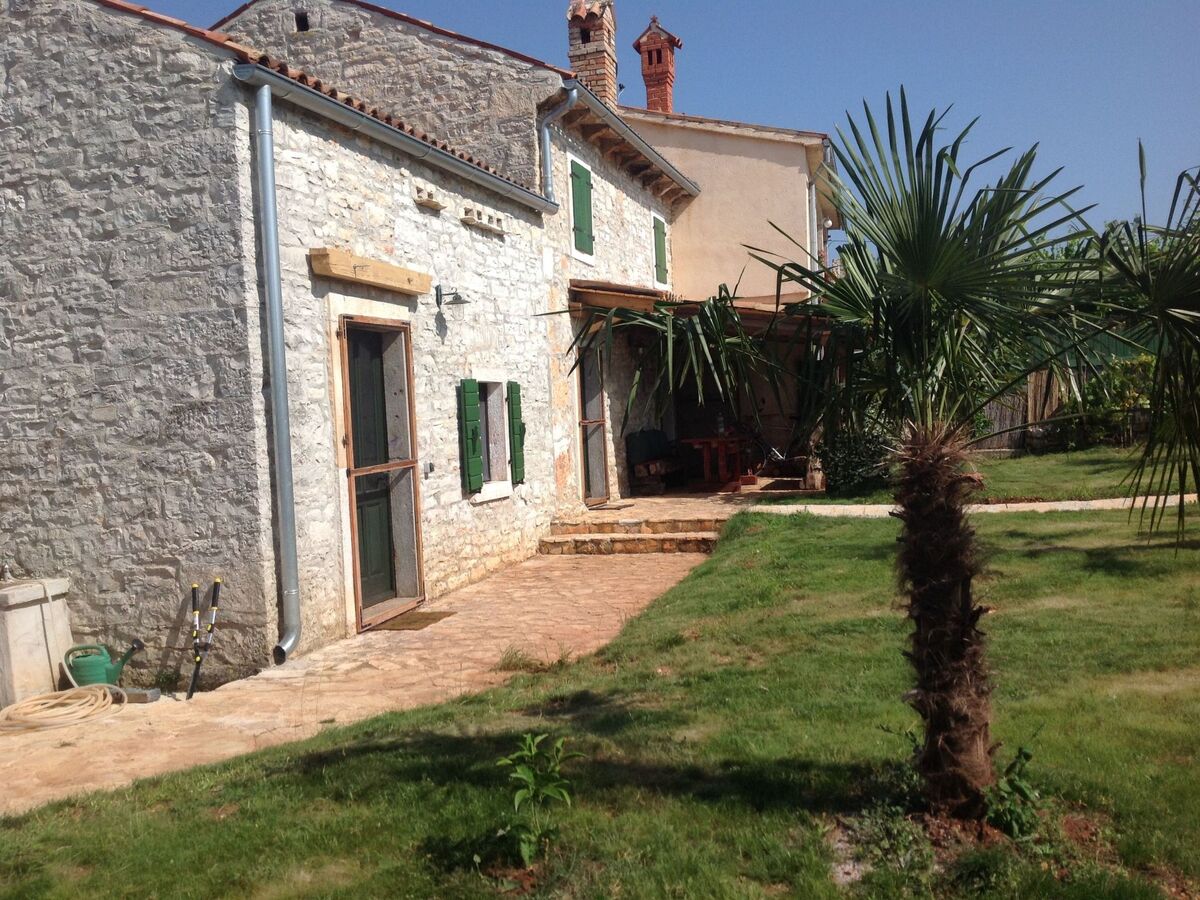 Maison en pierre avec piscine privée à Barban - Photo 17