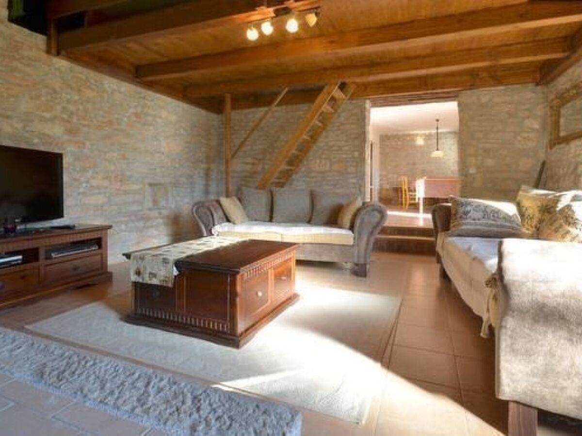 Maison en pierre avec piscine privée à Barban - Photo 23