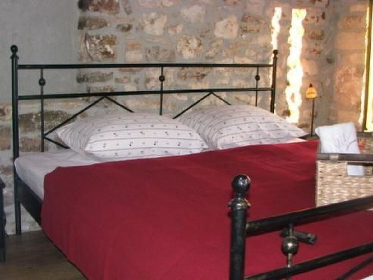 Maison en pierre avec piscine privée à Barban - Photo 31