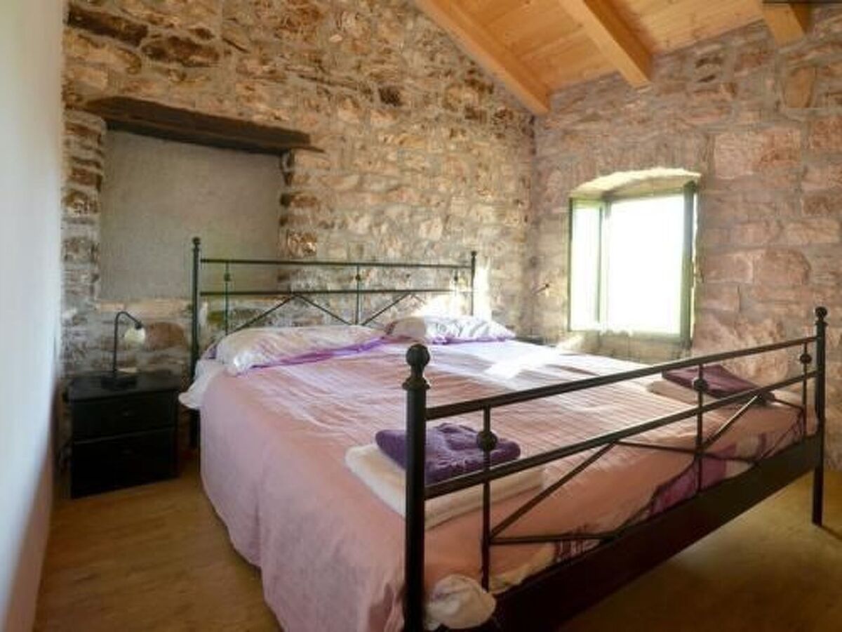 Maison en pierre avec piscine privée à Barban - Photo 32