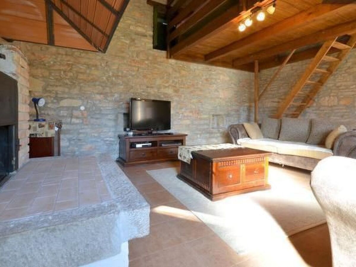 Maison en pierre avec piscine privée à Barban - Photo 36