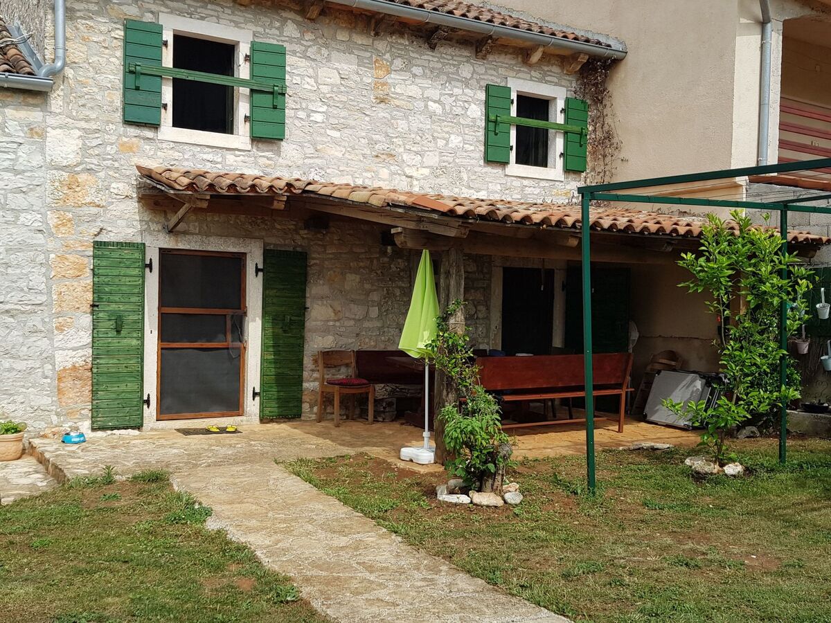 Maison en pierre avec piscine privée à Barban - Photo 44