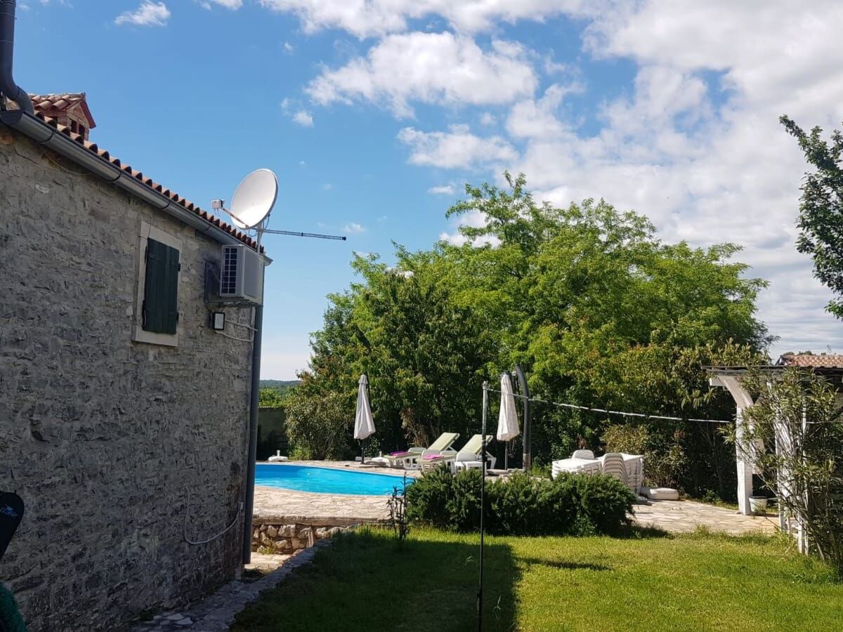 Maison en pierre avec piscine privée à Barban - Photo 51