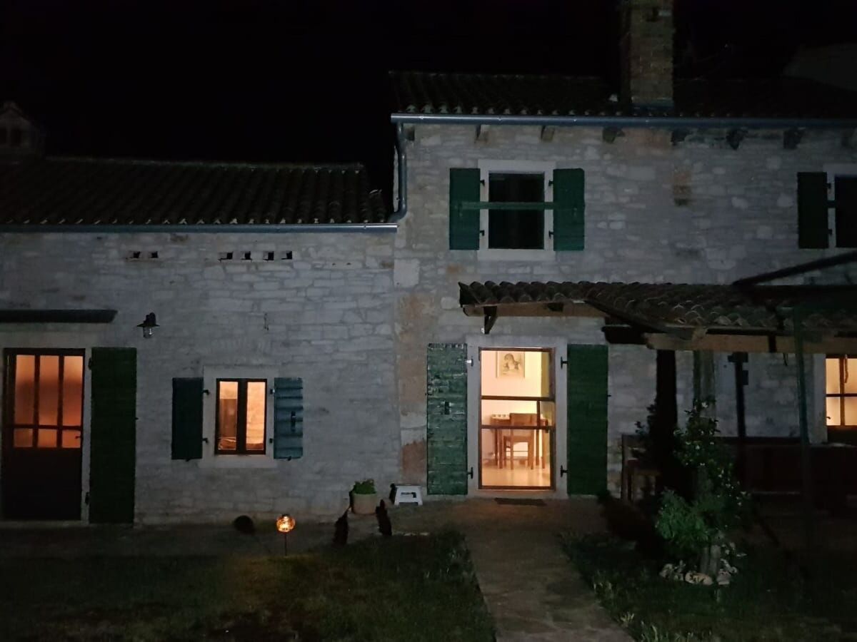 Maison en pierre avec piscine privée à Barban - Photo 54