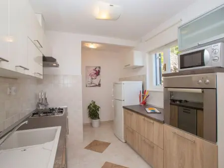 mit eigenem Pool und schönem Meerblick, Maison 5 personnes à Rabac - Photo 7