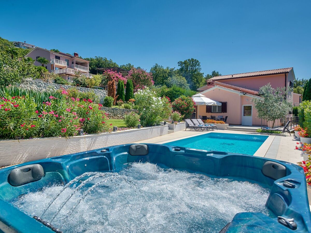 Maison Ines avec spa et piscine privée à Drenje - Photo 3