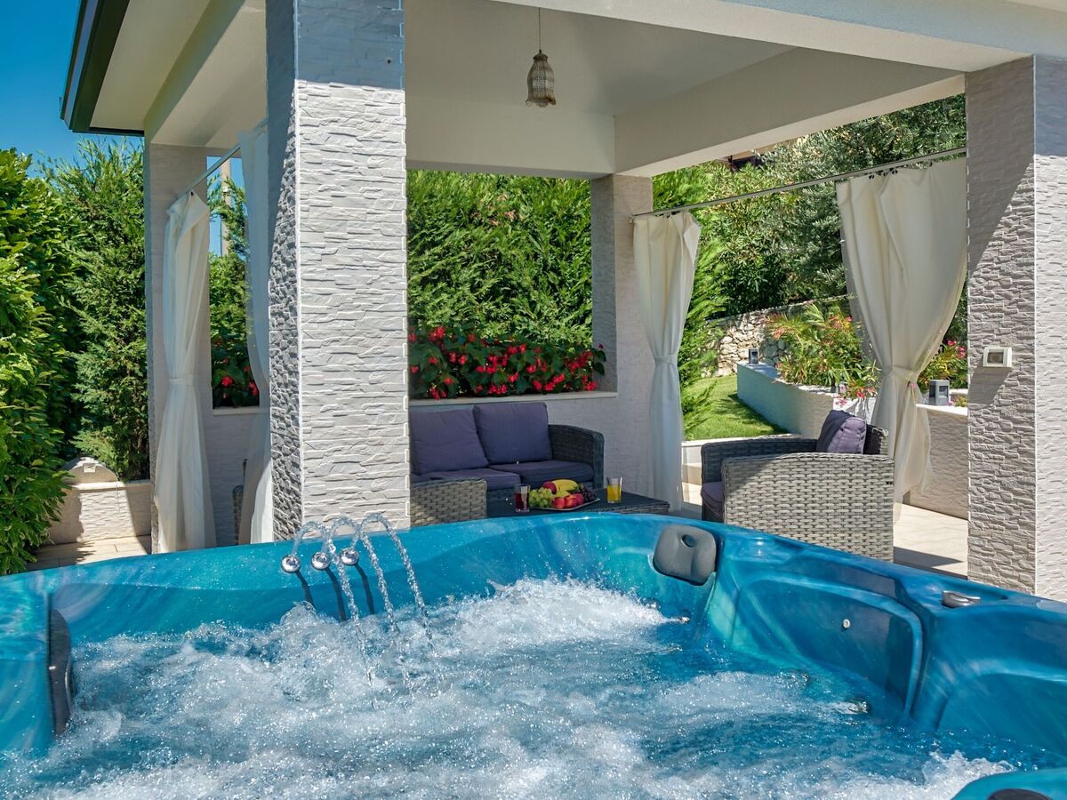 Maison Ines avec spa et piscine privée à Drenje - Photo 5