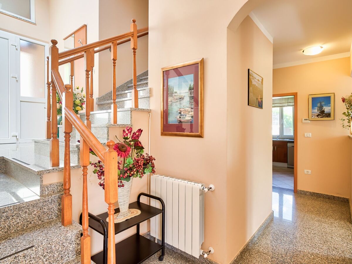 Maison Ines avec spa et piscine privée à Drenje - Photo 9