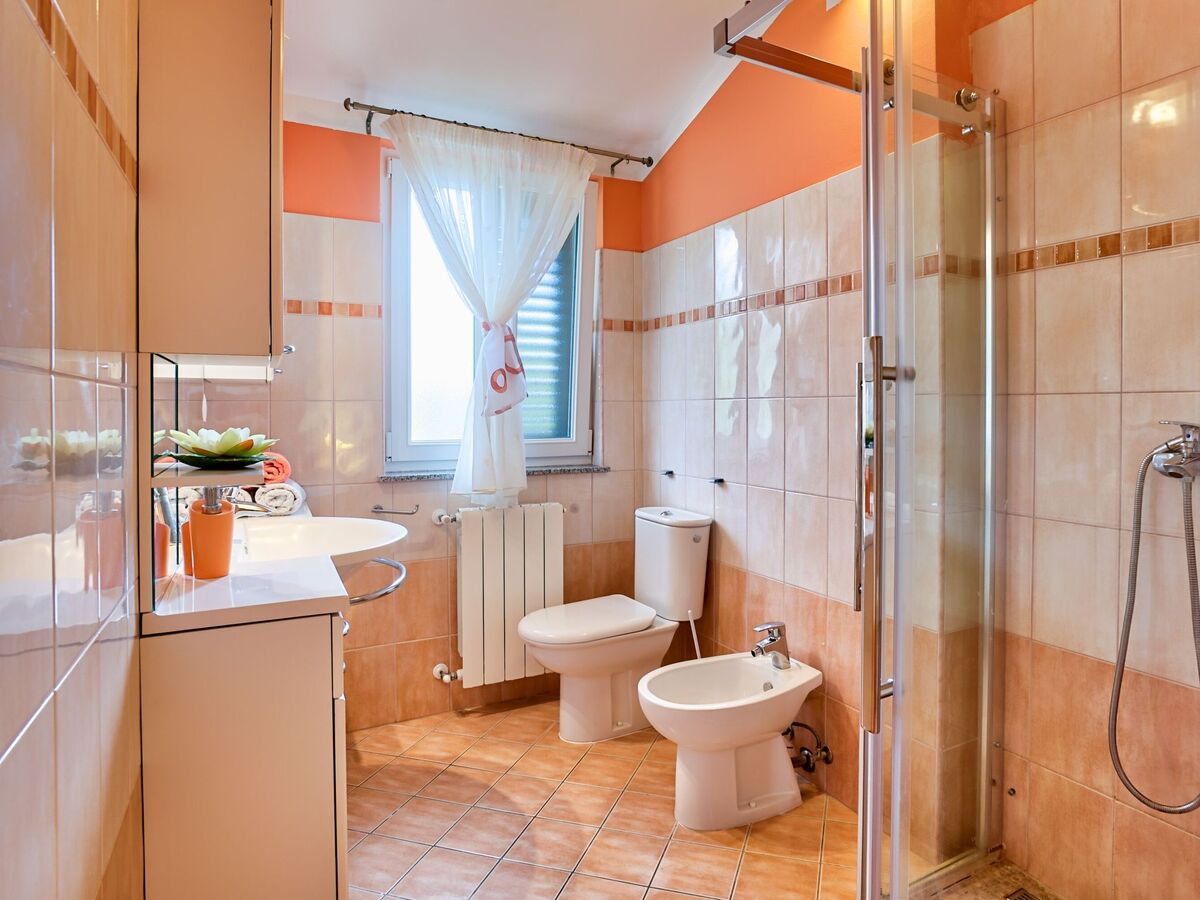 Maison Ines avec spa et piscine privée à Drenje - Photo 12