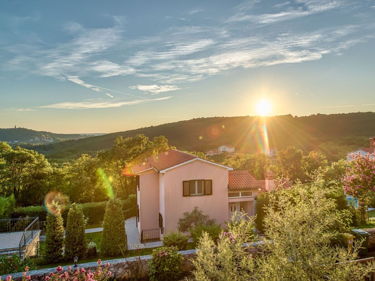 Maison Ines avec spa et piscine privée à Drenje - Photo 26