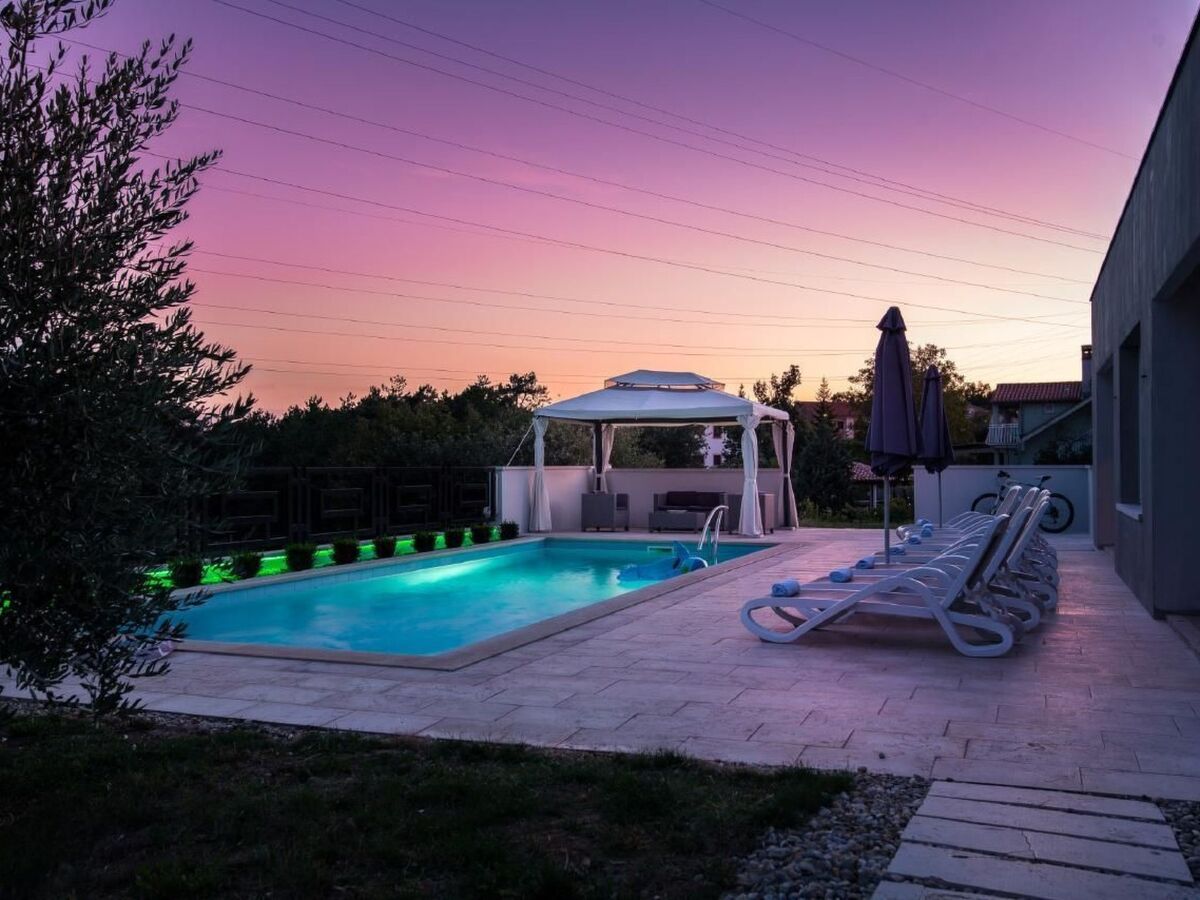 Maison Sanchi, 2 unités avec piscine privée à Drenje - Photo 2