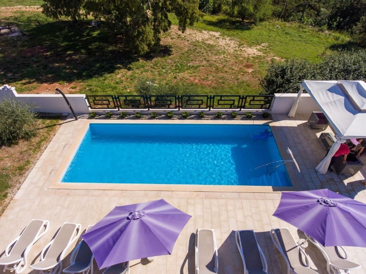 Maison Sanchi, 2 unités avec piscine privée à Drenje - Photo 6