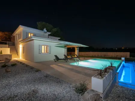 Villa Tereza : maison 6 pers. avec piscine à débordement