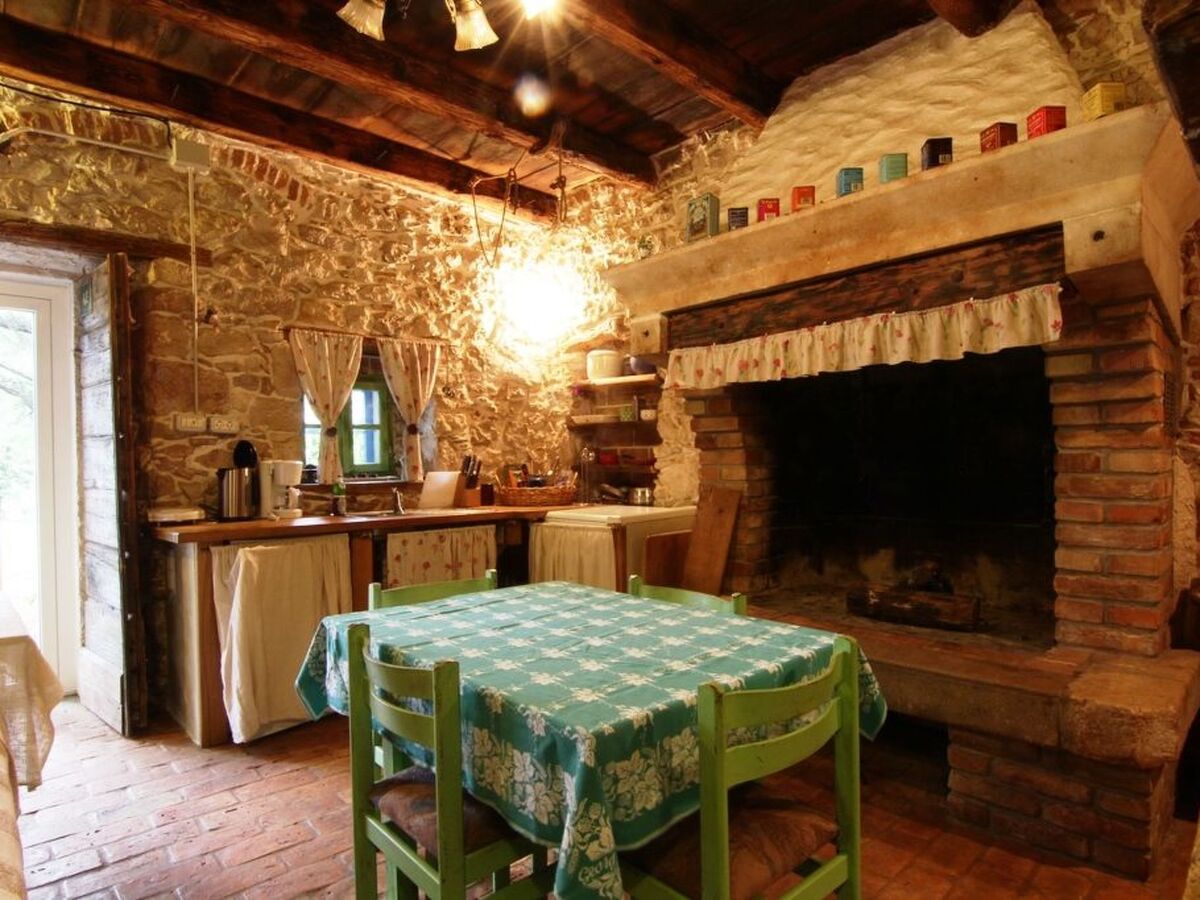 Maison en pierre du 17e siècle avec jardin privé à Drenje - Photo 30