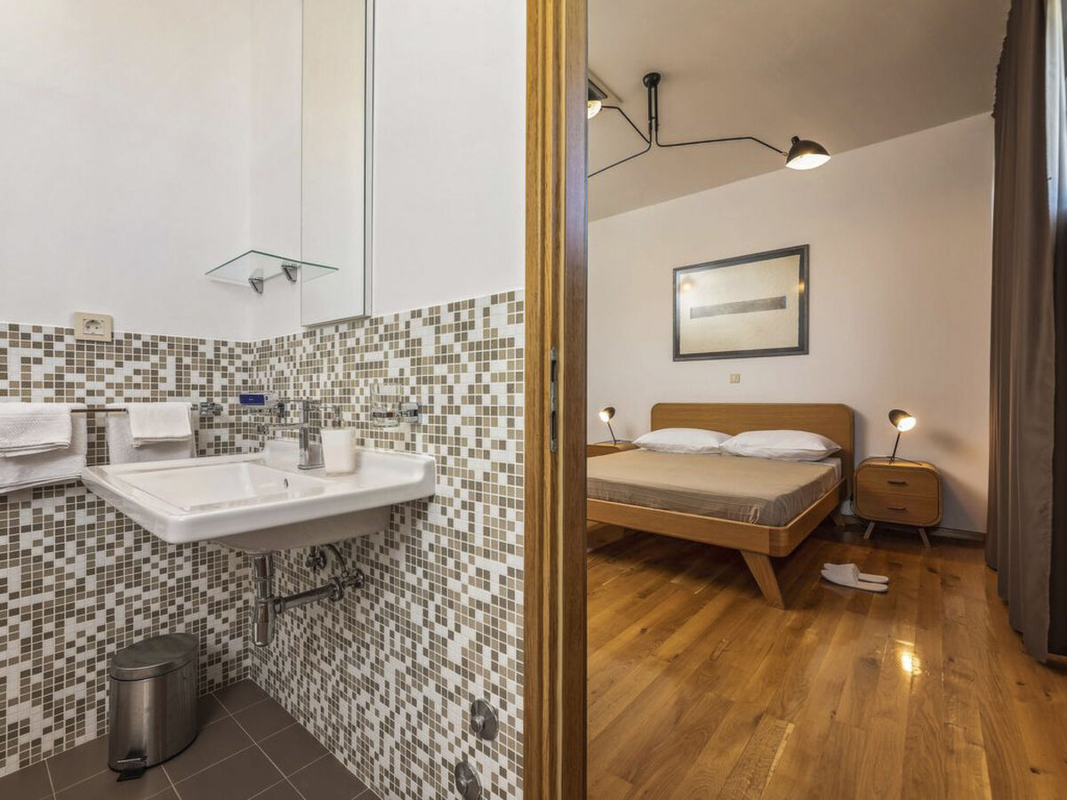Villa Breg, piscine privée et jacuzzi à Drenje - Photo 30