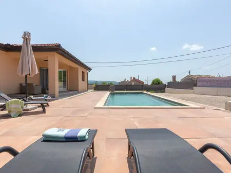 Villa Xenia, maison 8 personnes avec piscine à Labin : photo 4