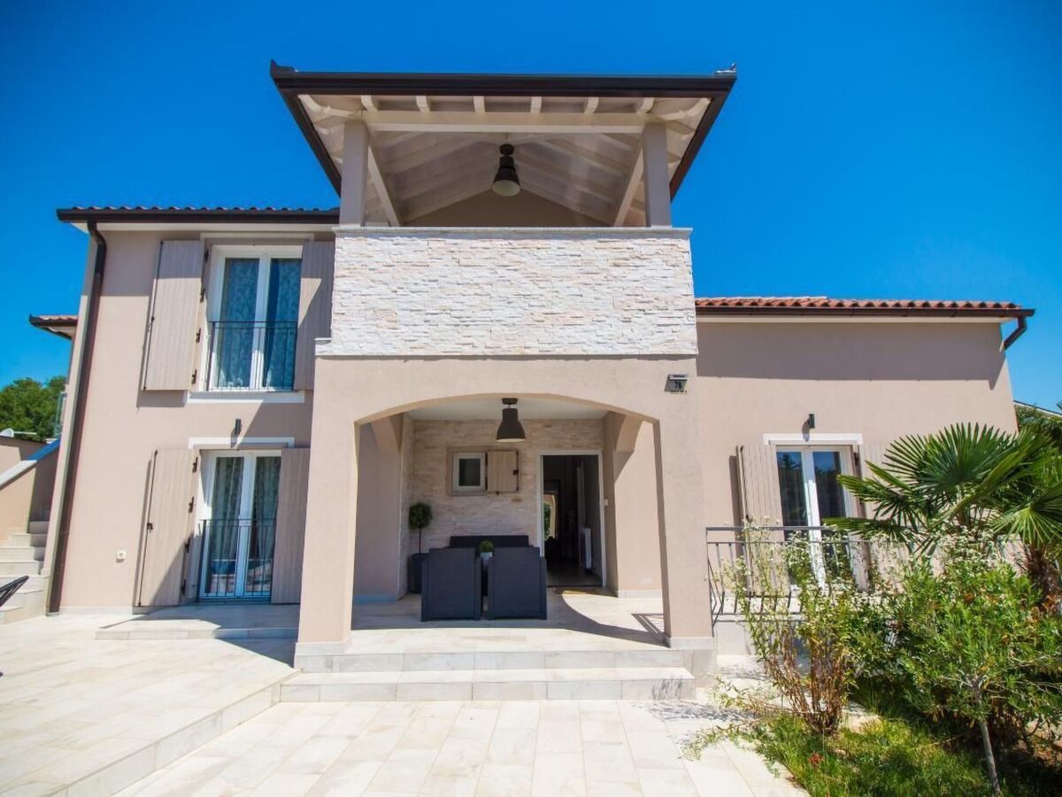 Villa Franka à Drenje : maison 8 pers. avec piscine - Photo 5