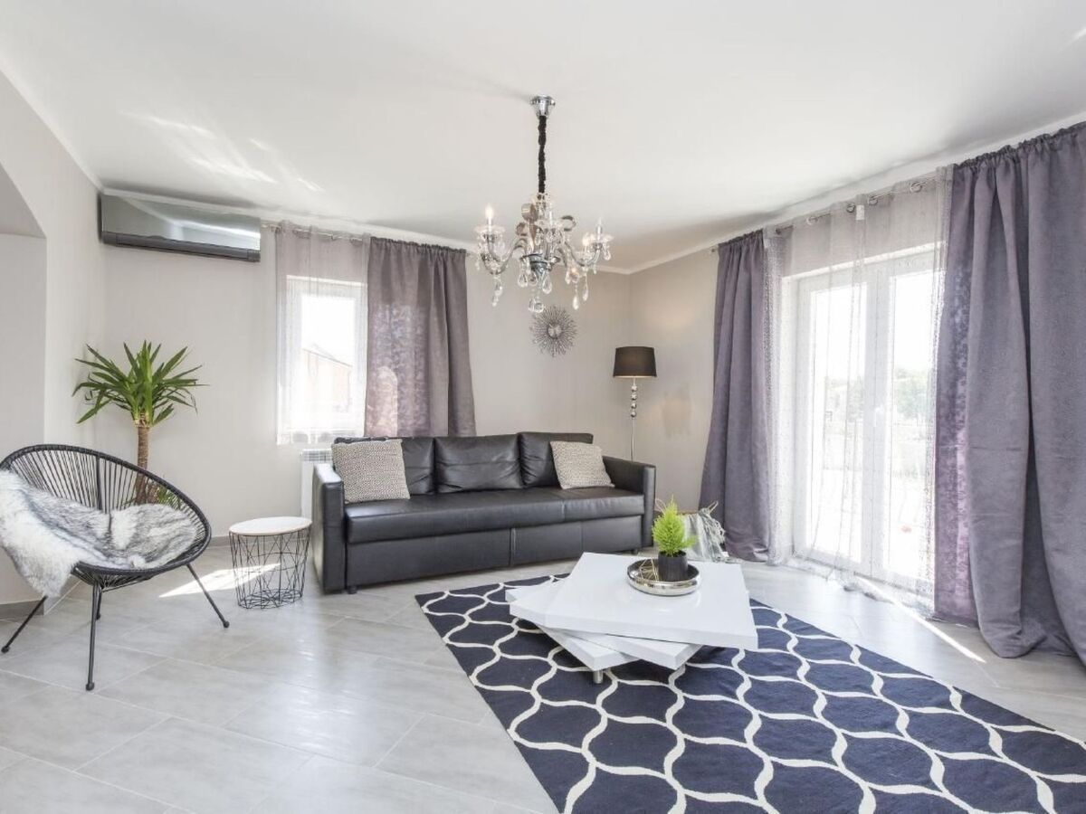 Villa Franka à Drenje : maison 8 pers. avec piscine - Photo 7