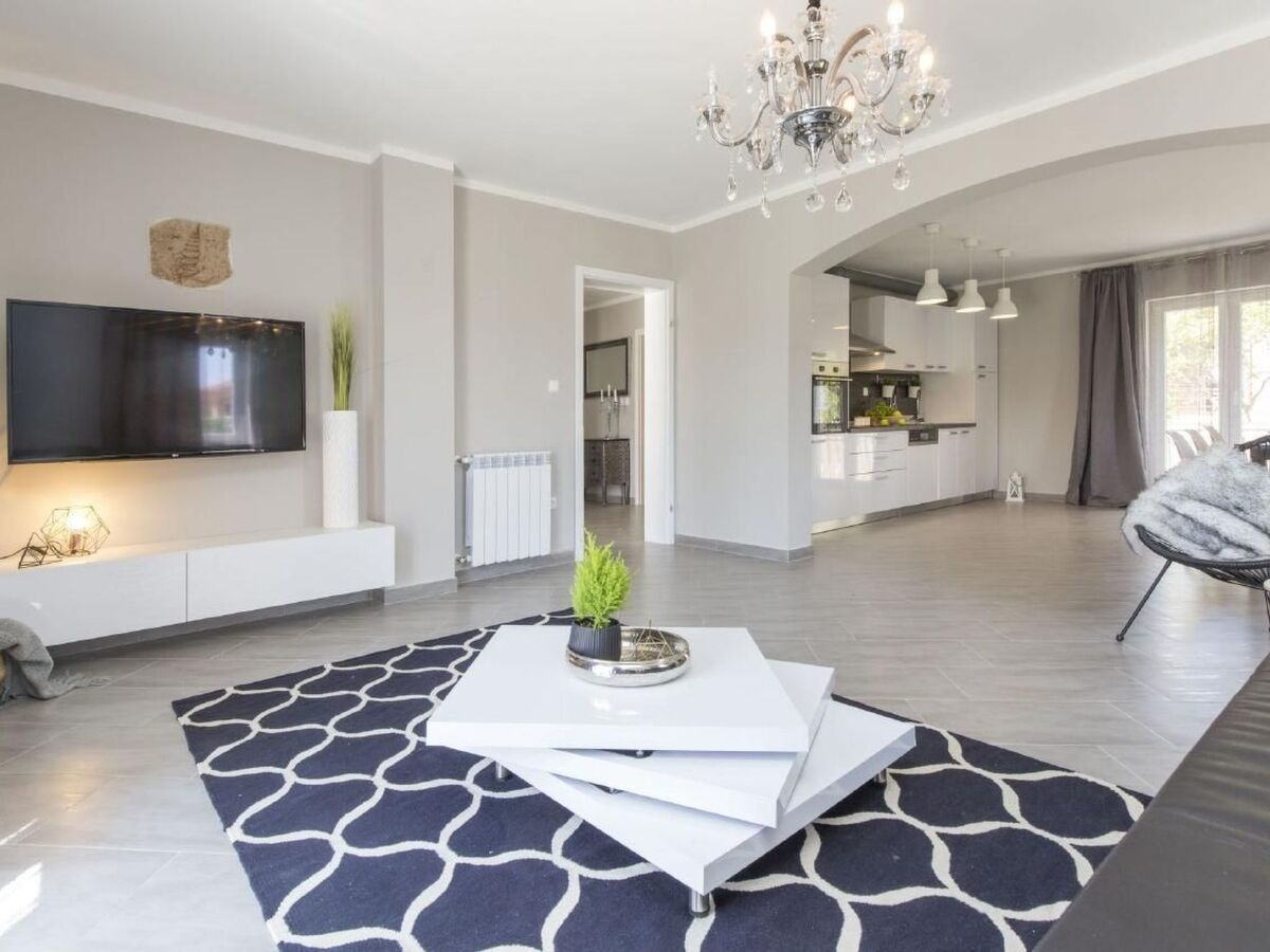 Villa Franka à Drenje : maison 8 pers. avec piscine - Photo 8