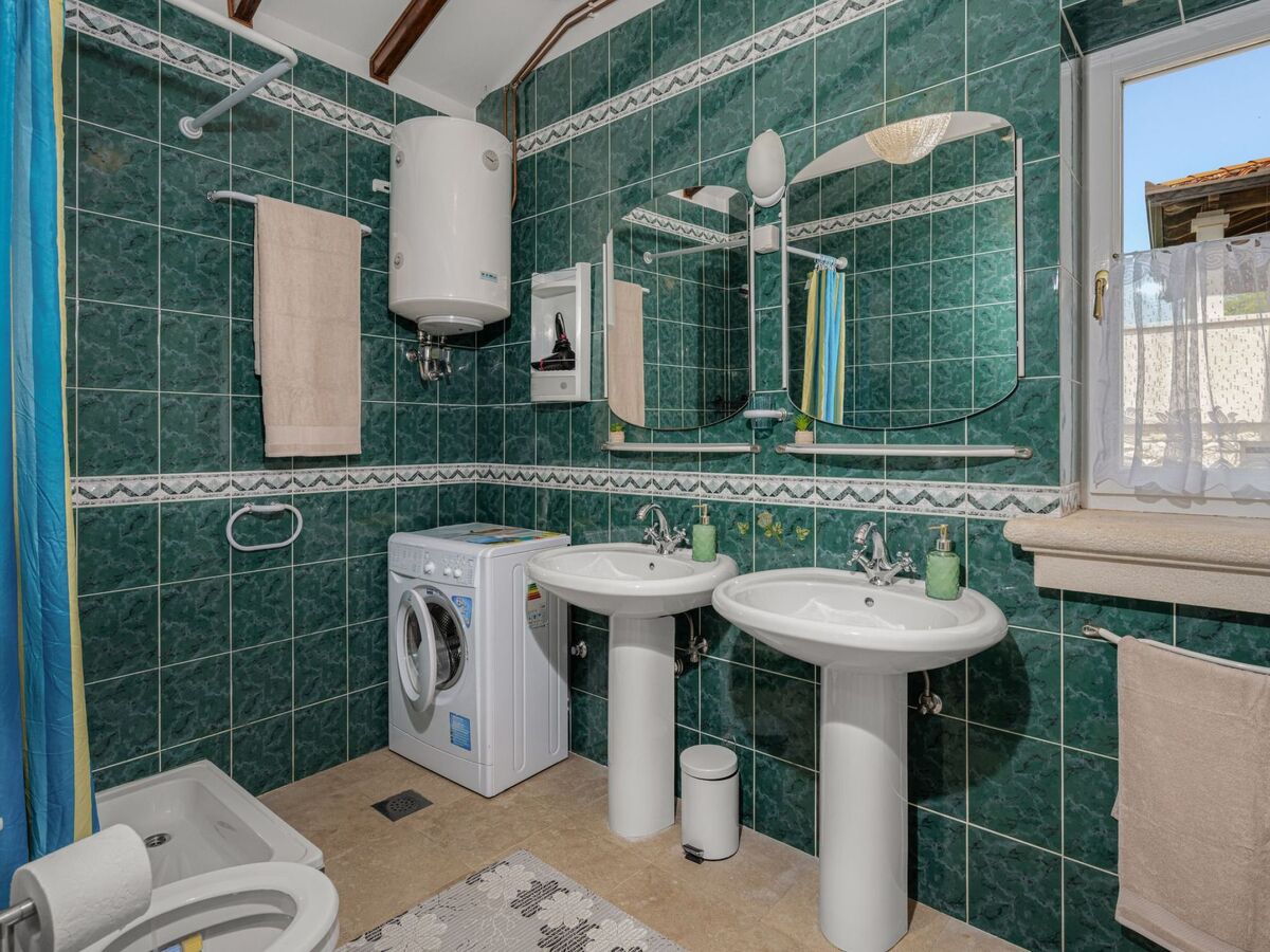 Villa Stori Grod : maison rurale avec piscine à Nedescina - Photo 14