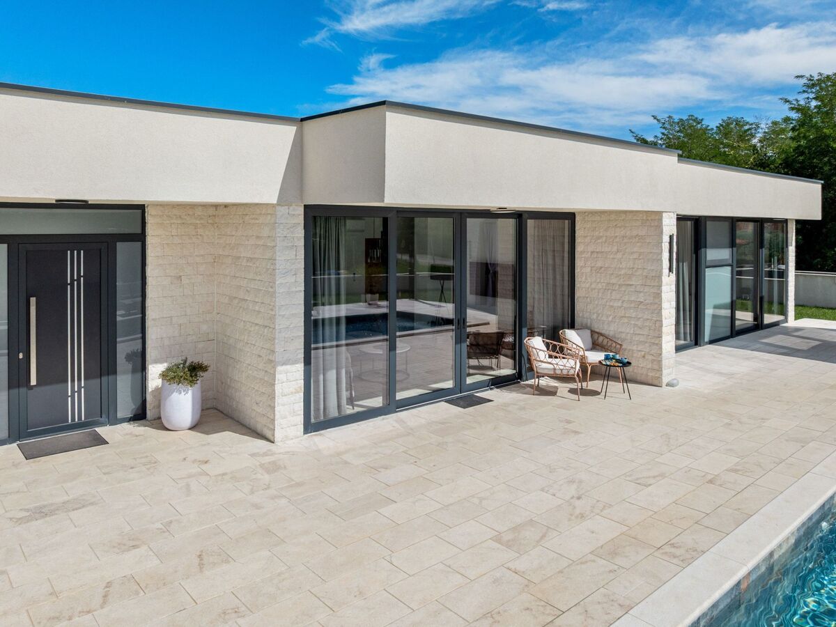 Villa neuve Sunset B : piscine 30 m² et terrasse Istrie - Photo 3
