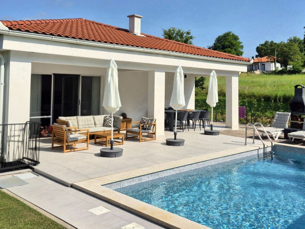 Villa Destiny, maison 8 personnes avec piscine à Nedescina - Photo 2