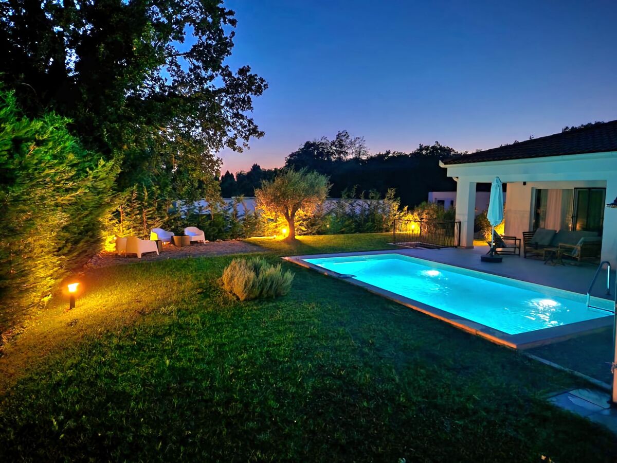 Villa Destiny, maison 8 personnes avec piscine à Nedescina - Photo 4
