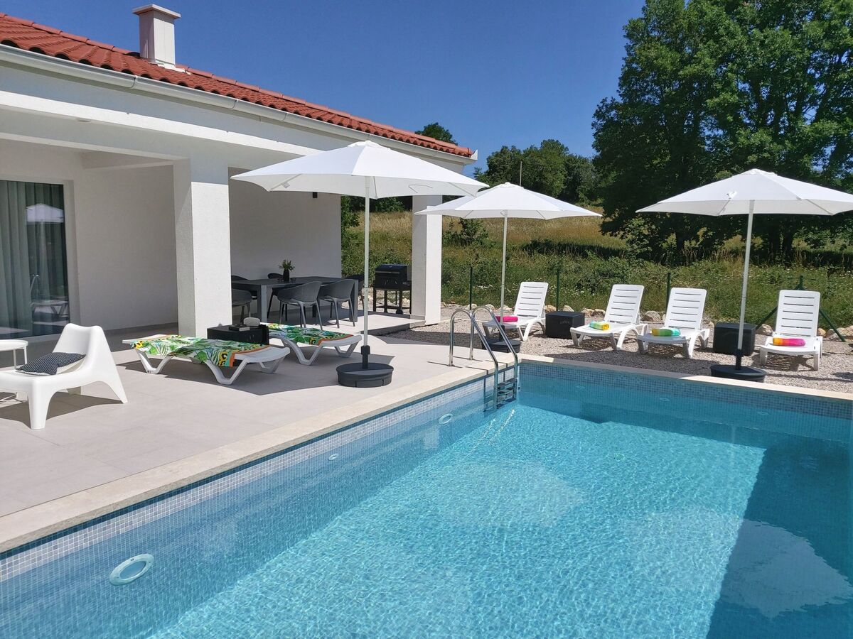 Villa Destiny, maison 8 personnes avec piscine à Nedescina - Photo 10