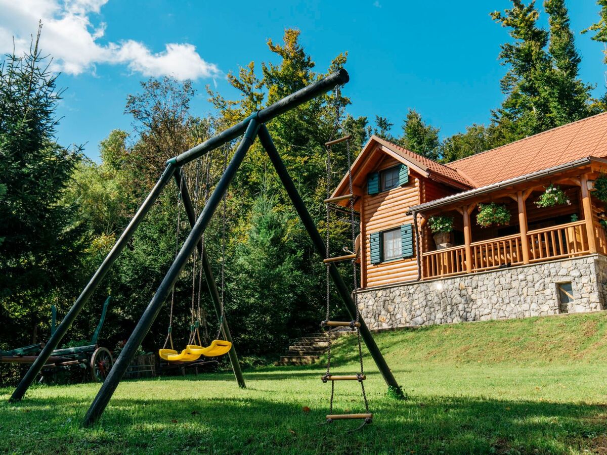 Maison bois au cœur nature de Lokve, 3 chambres - Photo 9