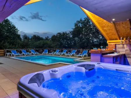 Mala Vila Rebeka – Maison 7 pers. avec piscine et spa : photo 16