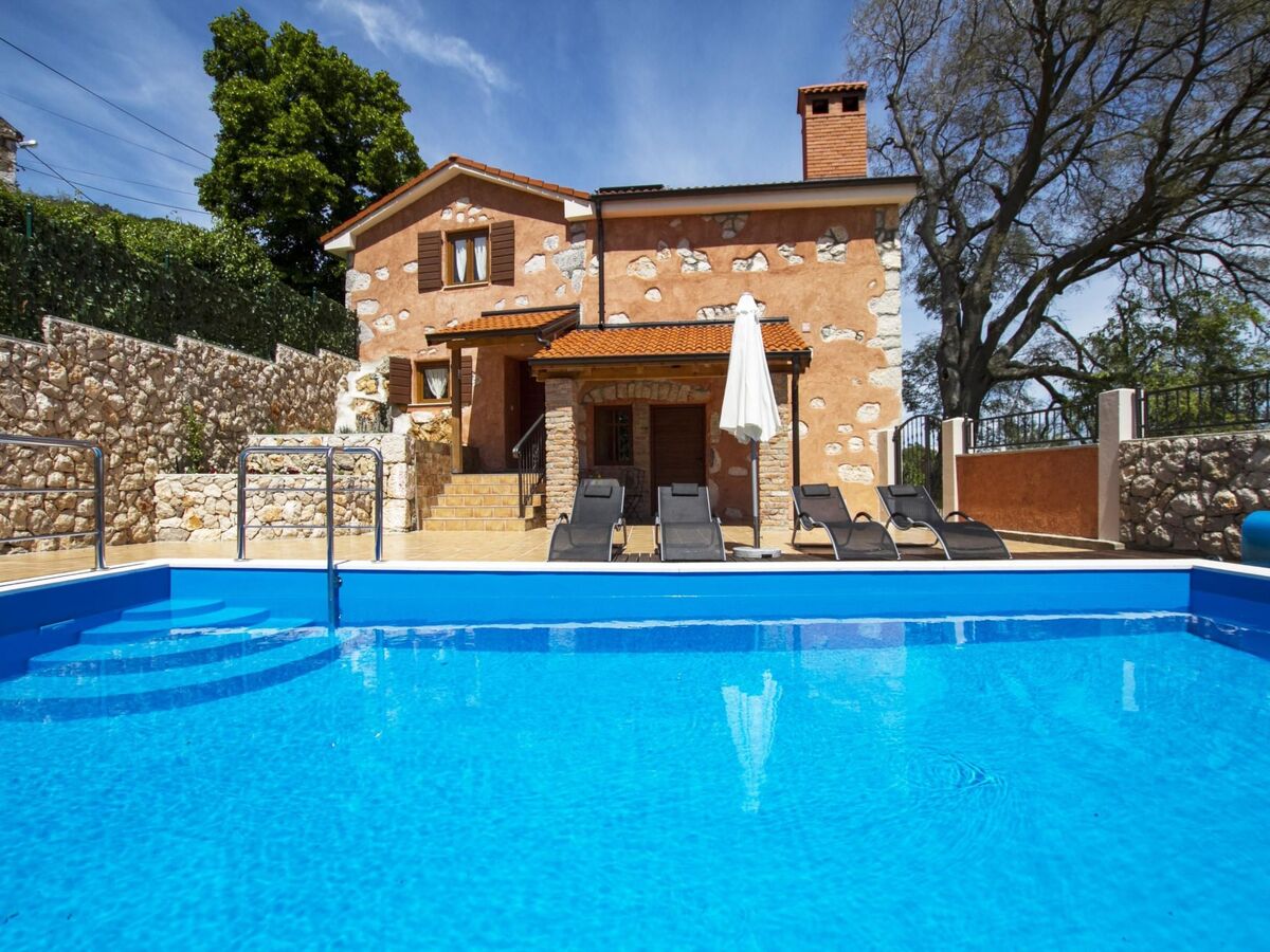 Villa avec piscine privée chauffée à Brseč - Photo 1