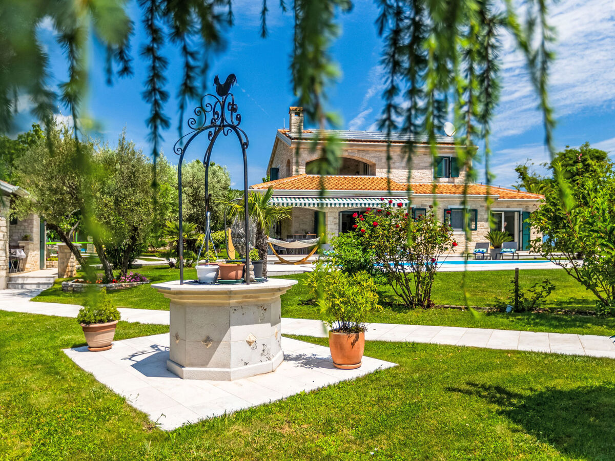 Villa Stonegate à Brseč : maison 6 chambres avec piscine chauffée - Photo 10