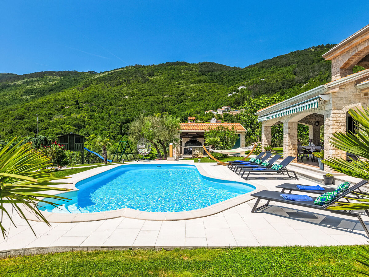 Villa Stonegate à Brseč : maison 6 chambres avec piscine chauffée - Photo 11