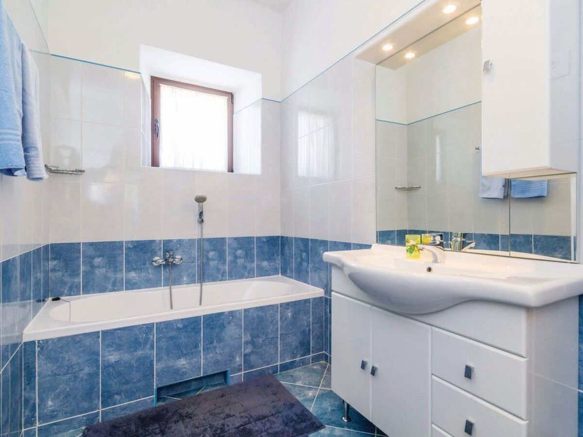 Villa Ella : maison 5 chambres avec piscine chauffée à Opatija - Photo 17