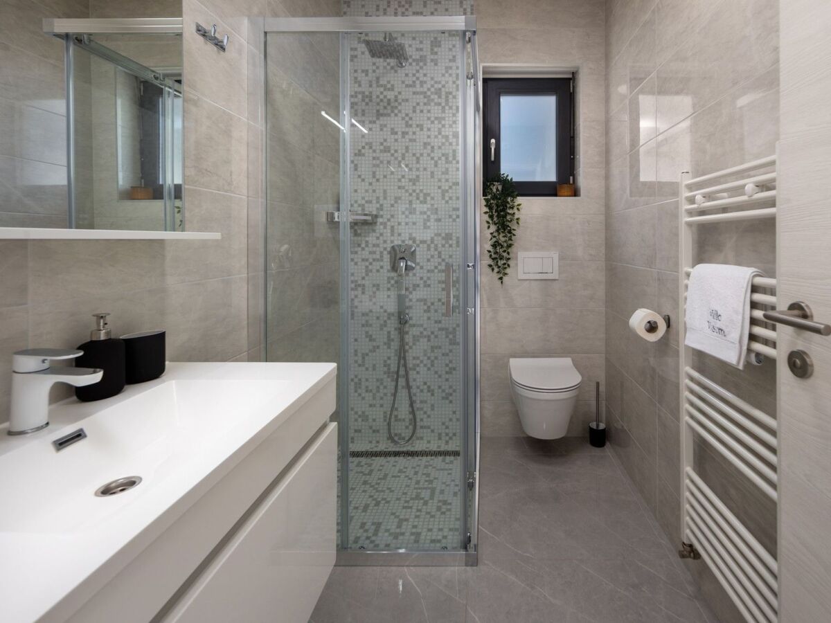 Maison 3 chambres avec piscine privée à Šmrika - Photo 13
