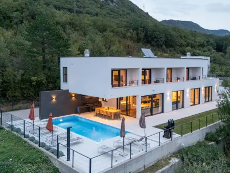 Villa Adria Blue, maison 12 pers. avec piscine à Bakarac