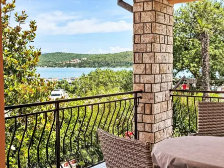 Apartment Nevenka : 80 m de la mer à Krk