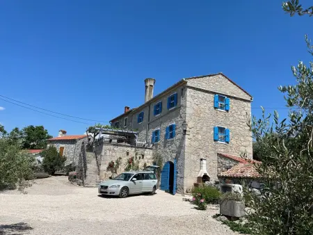 Villa Tonka, maison rénovée 6 pers. avec piscine à Krk : photo 2