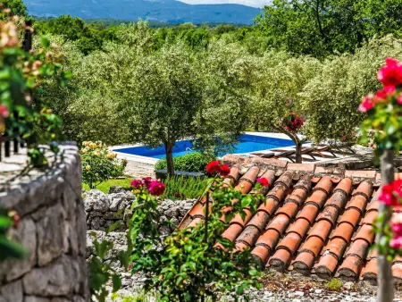 Villa Tonka, maison rénovée 6 pers. avec piscine à Krk : photo 5