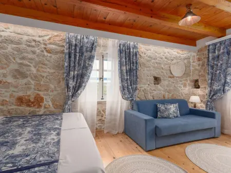 Villa Tonka, maison rénovée 6 pers. avec piscine à Krk : photo 28