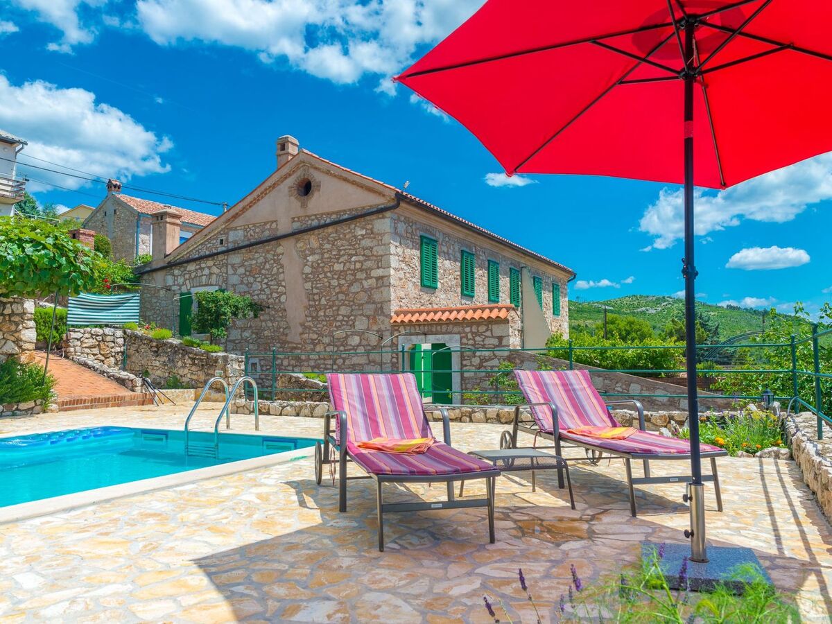 Villa Vesna, maison de pierre 4 chambres avec piscine à Crikvenica - Photo 1