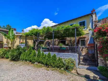 Vila Bribirka : maison 5 pers. avec jacuzzi