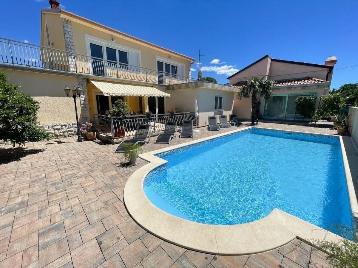 Maison Mary à Jadranovo, 4 chambres avec piscine privée - Photo 1
