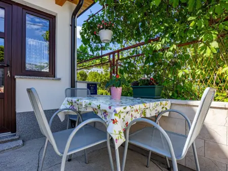 Maison Micika à Grizane, 5 pers., terrasse privée : photo 5