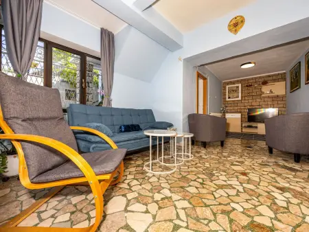 Maison Micika à Grizane, 5 pers., terrasse privée : photo 11