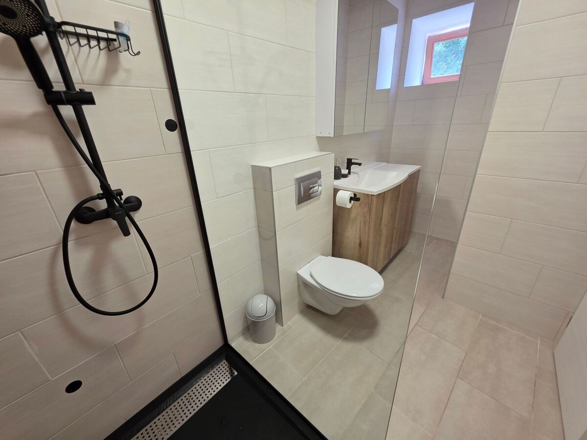 Maison 8 chambres avec piscine privée à Tribalj - Photo 11